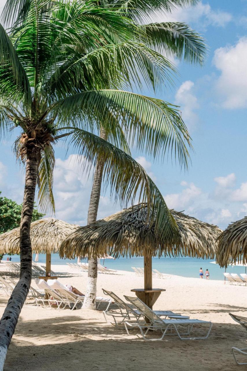 Caribbean Club Boutique Hotel, Grand Cayman Seven Mile Beach Luaran gambar
